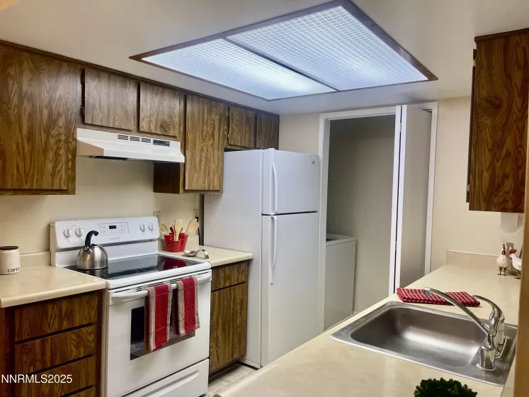 555 Patriot, Reno, Nevada 89511, 2 Bedrooms Bedrooms, ,1 BathroomBathrooms,Residential,Residential,Patriot,250051117