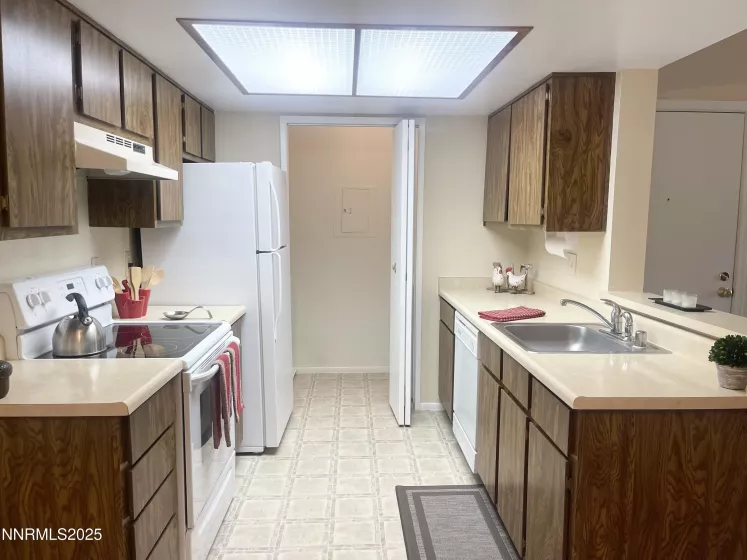 555 Patriot, Reno, Nevada 89511, 2 Bedrooms Bedrooms, ,1 BathroomBathrooms,Residential,Residential,Patriot,250051117