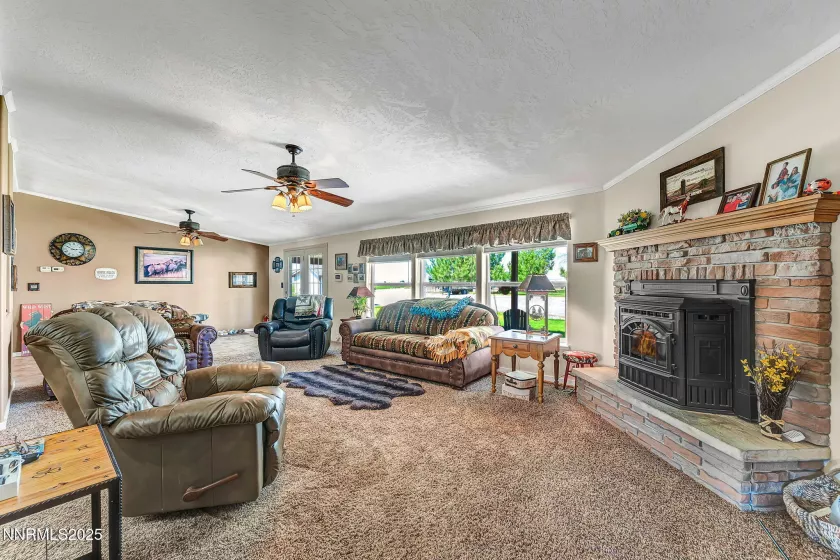 2505 Baines, Winnemucca, Nevada 89445, 5 Bedrooms Bedrooms, ,3 BathroomsBathrooms,Farm & Ranch,Residential,Baines,250051128
