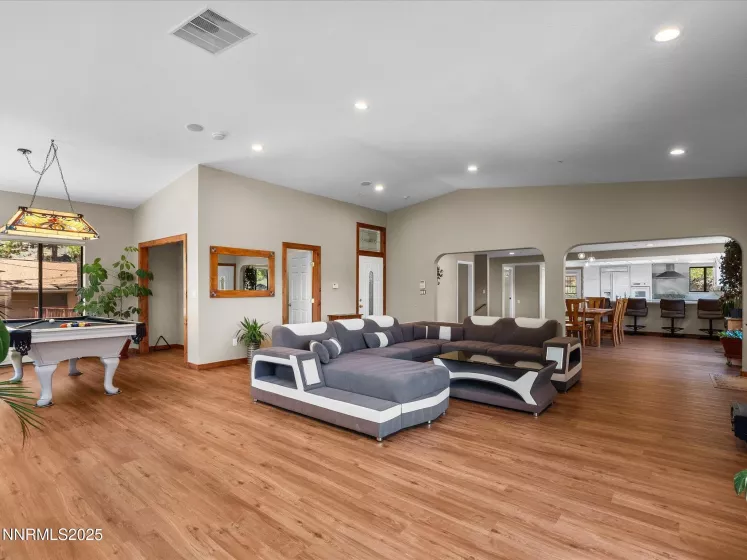 315 Paiute, Zephyr Cove, Nevada 89448, 6 Bedrooms Bedrooms, ,6 BathroomsBathrooms,Residential,Residential,Paiute,250051142