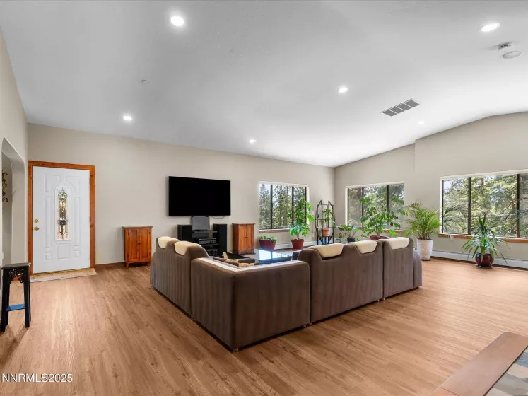 315 Paiute, Zephyr Cove, Nevada 89448, 6 Bedrooms Bedrooms, ,6 BathroomsBathrooms,Residential,Residential,Paiute,250051142