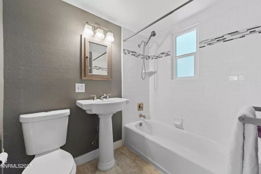 621 9th, Sparks, Nevada 89431, 2 Bedrooms Bedrooms, ,1 BathroomBathrooms,Residential,Residential,9th,250051147