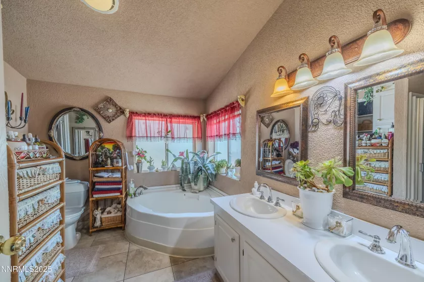 530 2nd, Sun Valley, Nevada 89433, 4 Bedrooms Bedrooms, ,2 BathroomsBathrooms,Residential,Residential,2nd,250051151