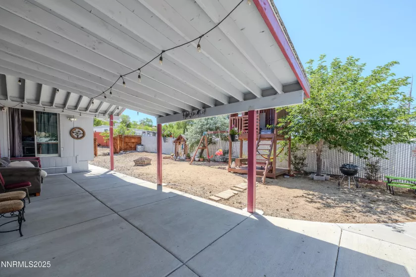 530 2nd, Sun Valley, Nevada 89433, 4 Bedrooms Bedrooms, ,2 BathroomsBathrooms,Residential,Residential,2nd,250051151