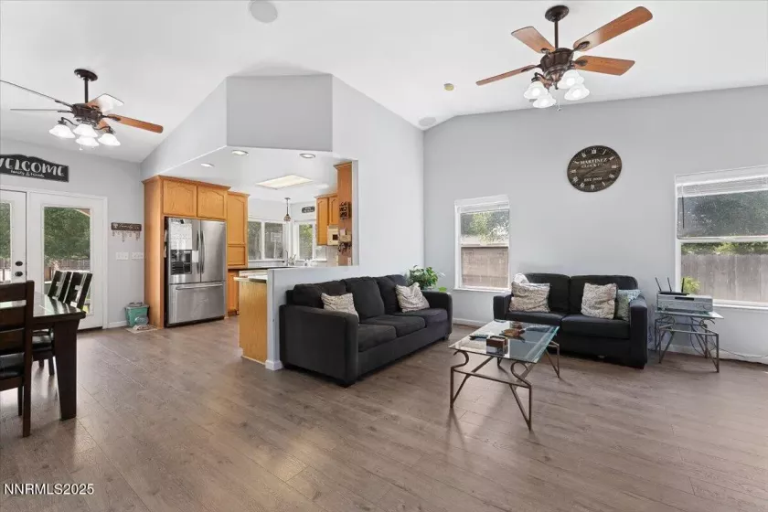 805 Samantha, Fallon, Nevada 89406, 4 Bedrooms Bedrooms, ,3 BathroomsBathrooms,Residential,Residential,Samantha,250051152