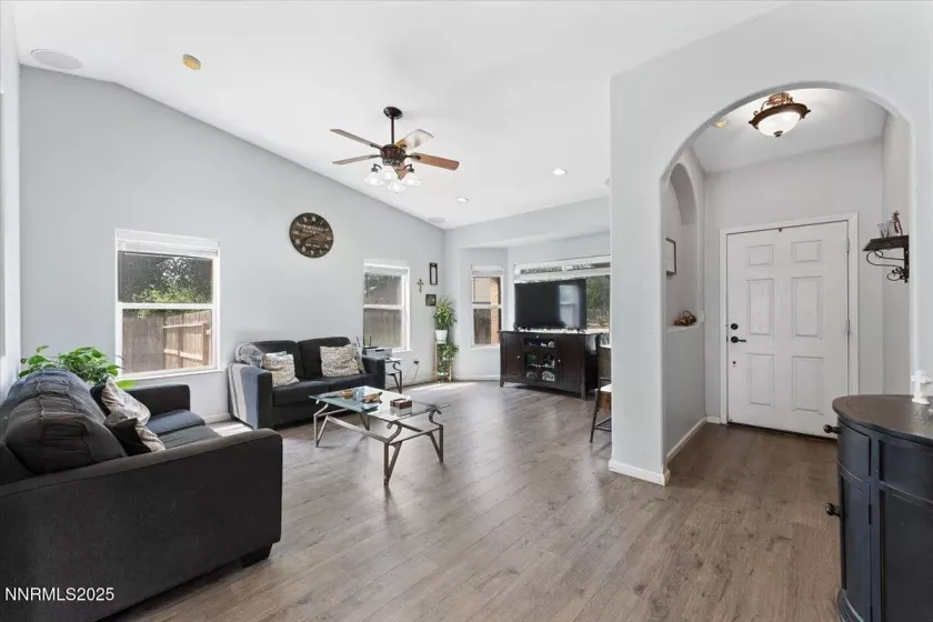 805 Samantha, Fallon, Nevada 89406, 4 Bedrooms Bedrooms, ,3 BathroomsBathrooms,Residential,Residential,Samantha,250051152
