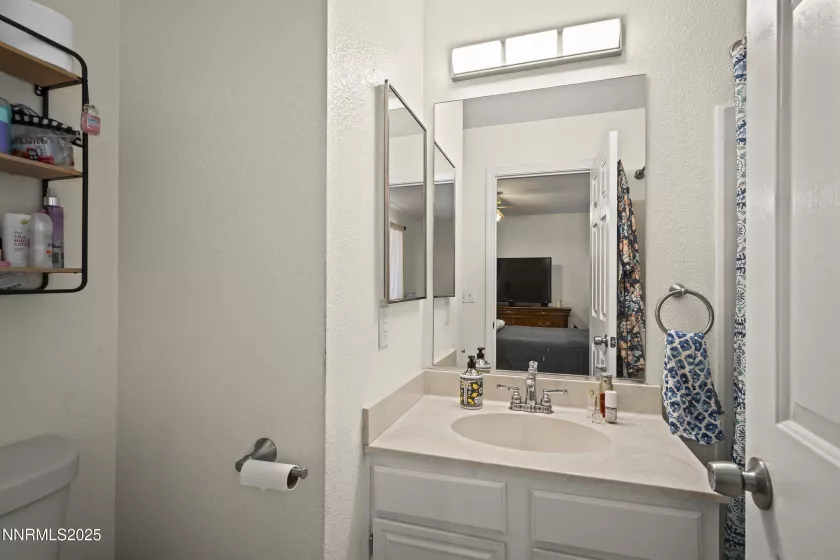 6375 Mohegan, Sun Valley, Nevada 89433, 3 Bedrooms Bedrooms, ,2 BathroomsBathrooms,Residential,Residential,Mohegan,250051160