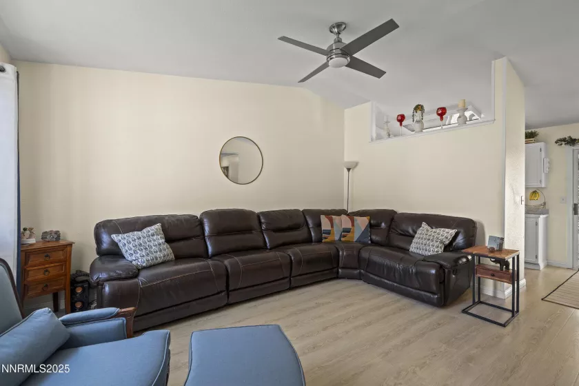 6375 Mohegan, Sun Valley, Nevada 89433, 3 Bedrooms Bedrooms, ,2 BathroomsBathrooms,Residential,Residential,Mohegan,250051160