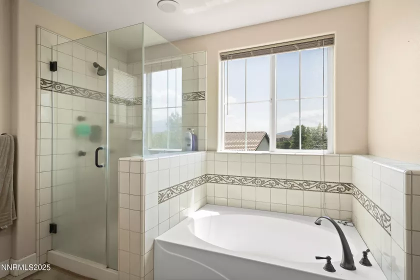 2000 Long Hollow, Reno, Nevada 89521, 5 Bedrooms Bedrooms, ,3 BathroomsBathrooms,Residential,Residential,Long Hollow,250051161