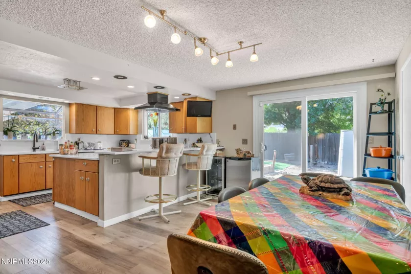 kitchen/dining