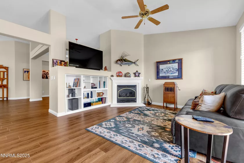 6972 Cinnamon, Sparks, Nevada 89436, 4 Bedrooms Bedrooms, ,2 BathroomsBathrooms,Residential,Residential,Cinnamon,250051175