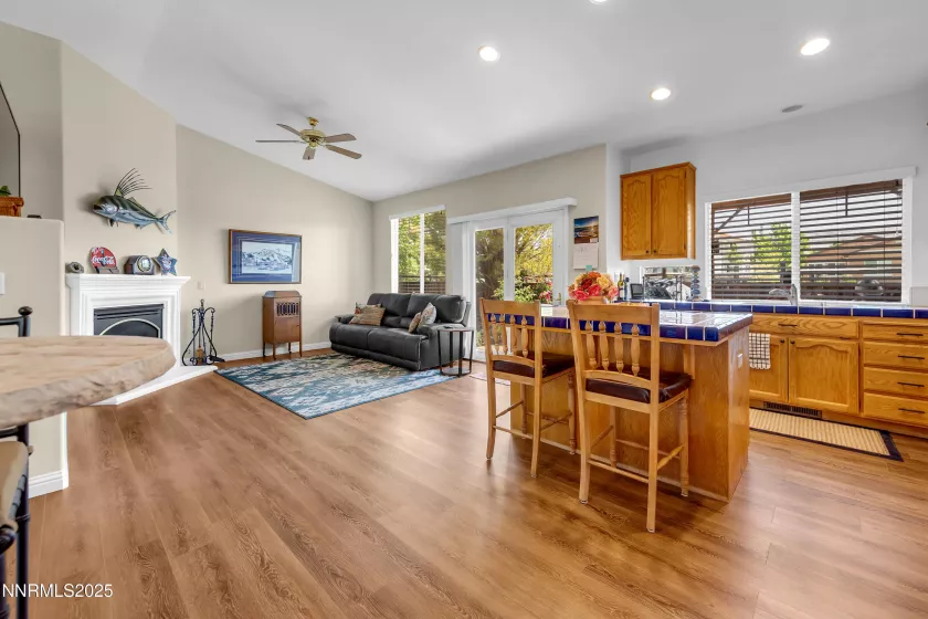 6972 Cinnamon, Sparks, Nevada 89436, 4 Bedrooms Bedrooms, ,2 BathroomsBathrooms,Residential,Residential,Cinnamon,250051175