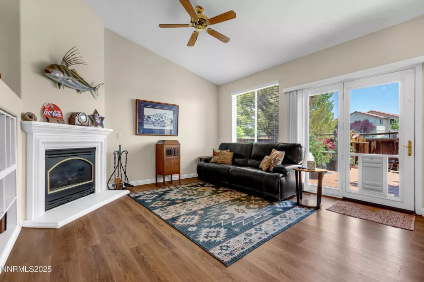 6972 Cinnamon, Sparks, Nevada 89436, 4 Bedrooms Bedrooms, ,2 BathroomsBathrooms,Residential,Residential,Cinnamon,250051175