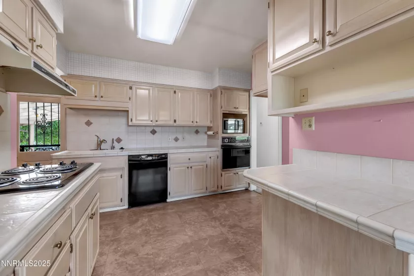 1480 Grandview, Reno, Nevada 89503, 4 Bedrooms Bedrooms, ,2 BathroomsBathrooms,Residential,Residential,Grandview,250051177