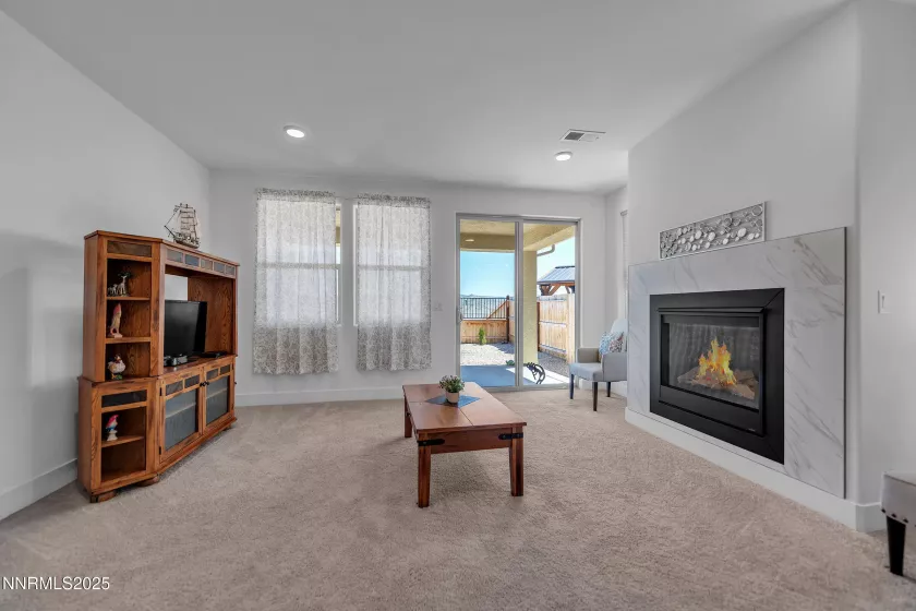 353 Radiant, Carson City, Nevada 89705, 3 Bedrooms Bedrooms, ,2 BathroomsBathrooms,Residential,Residential,Radiant,250051179