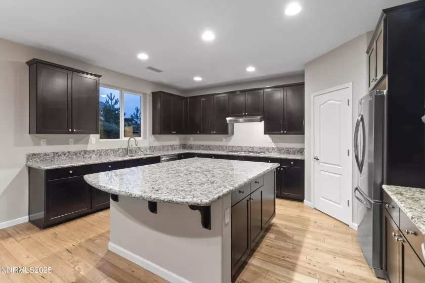 2386 Isabella, Sparks, Nevada 89434, 5 Bedrooms Bedrooms, ,3 BathroomsBathrooms,Residential,Residential,Isabella,250051181