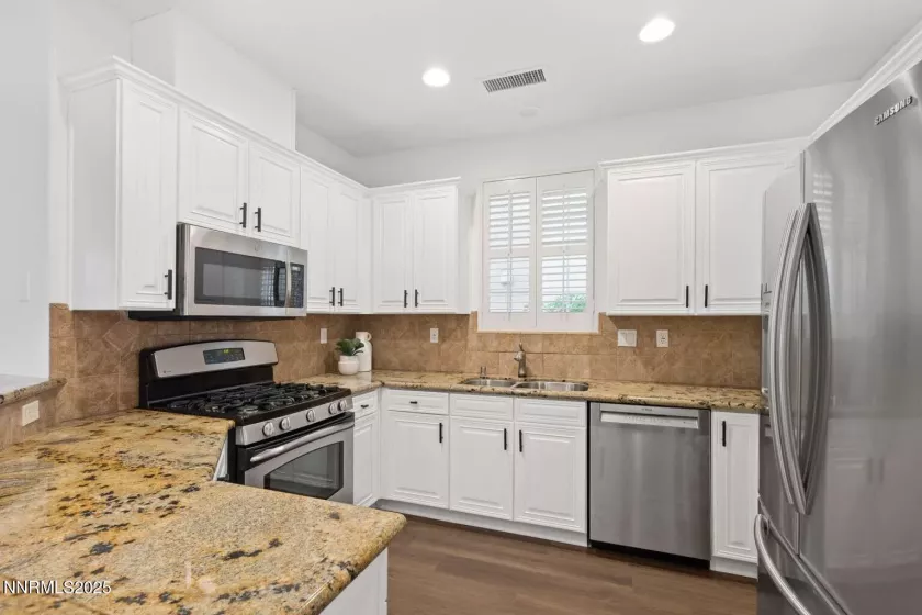 11020 Colton, Reno, Nevada 89521, 3 Bedrooms Bedrooms, ,3 BathroomsBathrooms,Residential,Residential,Colton,250051185