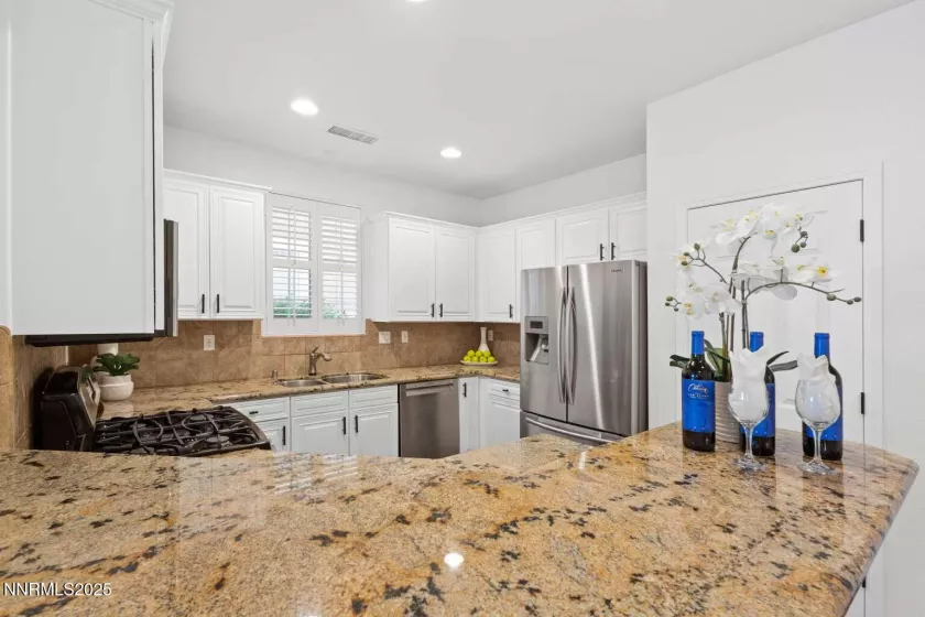 11020 Colton, Reno, Nevada 89521, 3 Bedrooms Bedrooms, ,3 BathroomsBathrooms,Residential,Residential,Colton,250051185