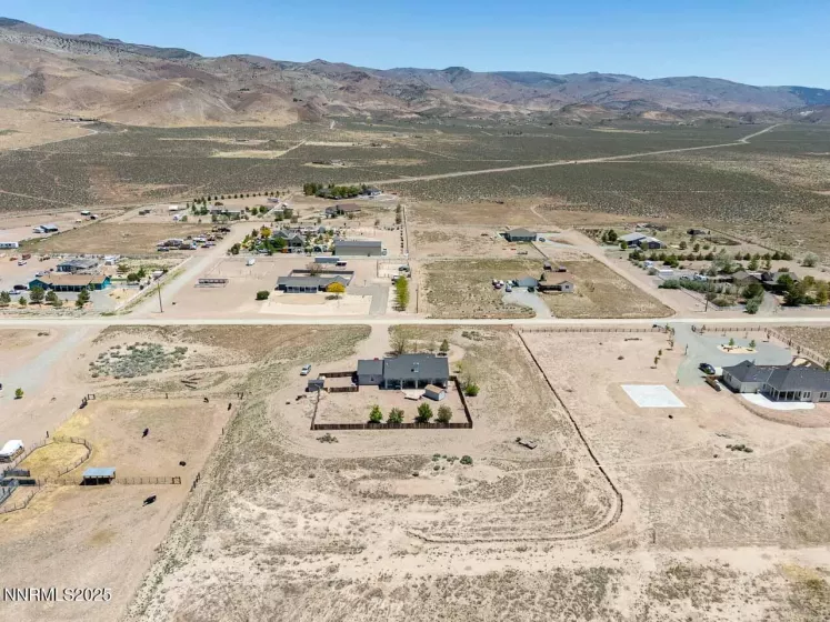 4945 Broken Spur, Reno, Nevada 89510, 3 Bedrooms Bedrooms, ,2 BathroomsBathrooms,Residential,Residential,Broken Spur,250051194