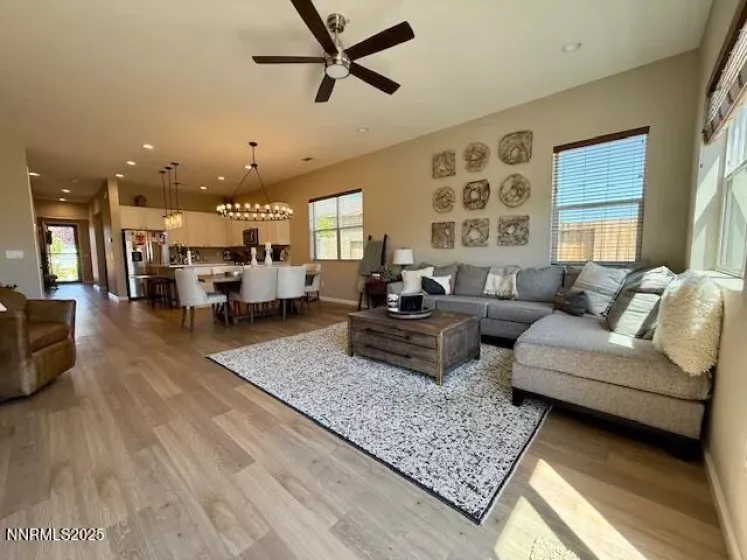 7800 Hoback, Sparks, Nevada 89436, 3 Bedrooms Bedrooms, ,3 BathroomsBathrooms,Residential,Residential,Hoback,250051195
