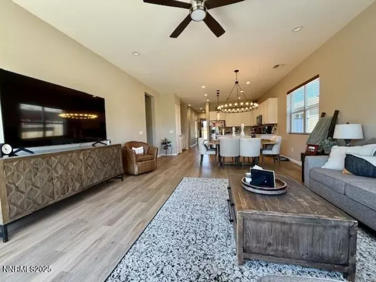 7800 Hoback, Sparks, Nevada 89436, 3 Bedrooms Bedrooms, ,3 BathroomsBathrooms,Residential,Residential,Hoback,250051195