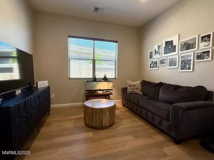 7800 Hoback, Sparks, Nevada 89436, 3 Bedrooms Bedrooms, ,3 BathroomsBathrooms,Residential,Residential,Hoback,250051195