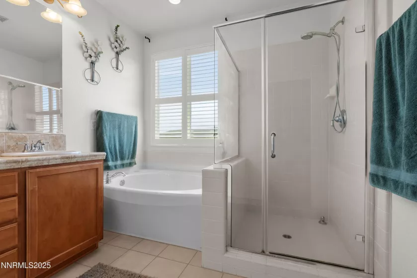 7935 Opal Station, Reno, Nevada 89506, 5 Bedrooms Bedrooms, ,3 BathroomsBathrooms,Residential,Residential,Opal Station,250051199