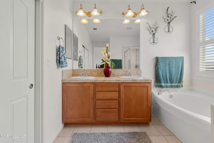 7935 Opal Station, Reno, Nevada 89506, 5 Bedrooms Bedrooms, ,3 BathroomsBathrooms,Residential,Residential,Opal Station,250051199