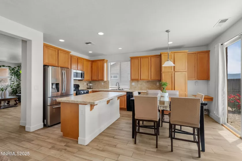7935 Opal Station, Reno, Nevada 89506, 5 Bedrooms Bedrooms, ,3 BathroomsBathrooms,Residential,Residential,Opal Station,250051199