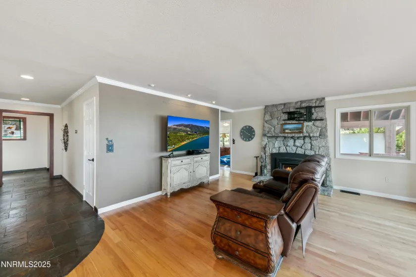 1299 Kingsbury Grade, Gardnerville, Nevada 89460, 3 Bedrooms Bedrooms, ,3 BathroomsBathrooms,Residential,Residential,Kingsbury Grade,250051203