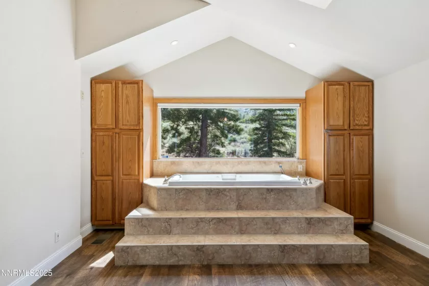 1299 Kingsbury Grade, Gardnerville, Nevada 89460, 3 Bedrooms Bedrooms, ,3 BathroomsBathrooms,Residential,Residential,Kingsbury Grade,250051203