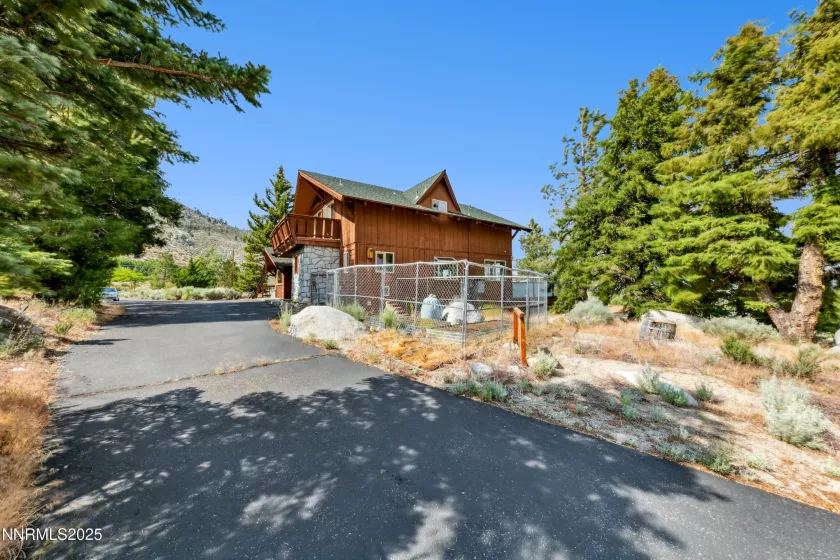 1299 Kingsbury Grade, Gardnerville, Nevada 89460, 3 Bedrooms Bedrooms, ,3 BathroomsBathrooms,Residential,Residential,Kingsbury Grade,250051203