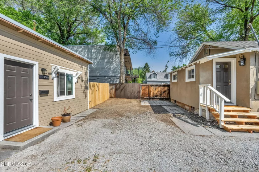 1037 Litch, Reno, Nevada 89509, ,Residential Income,Residential,Litch,250051204