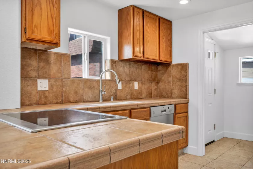1037 Litch, Reno, Nevada 89509, ,Residential Income,Residential,Litch,250051204