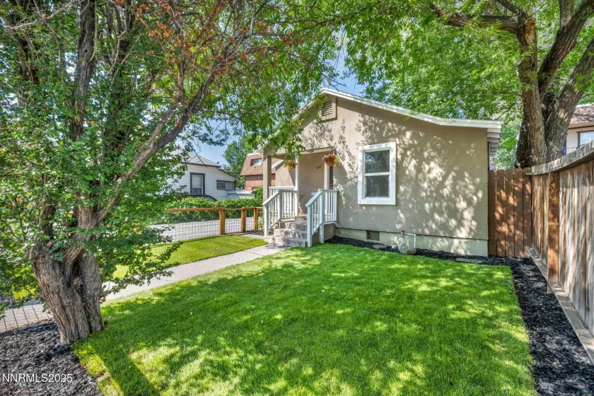 1037 Litch, Reno, Nevada 89509, ,Residential Income,Residential,Litch,250051204