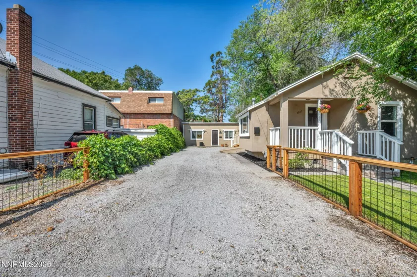 1037 Litch, Reno, Nevada 89509, ,Residential Income,Residential,Litch,250051204