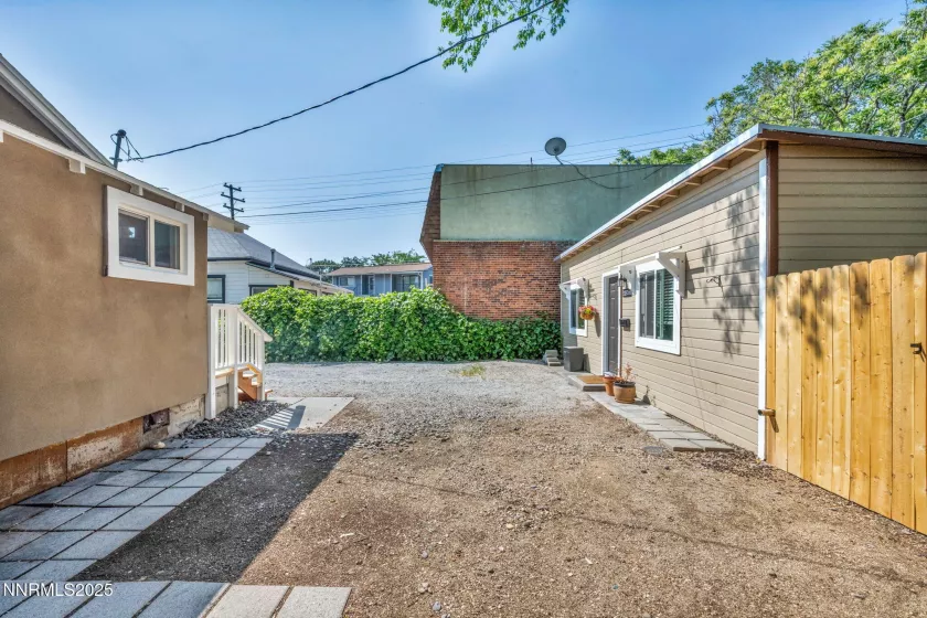 1037 Litch, Reno, Nevada 89509, ,Residential Income,Residential,Litch,250051204