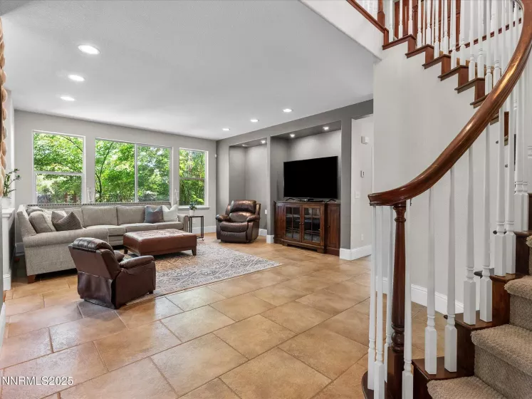 1121 Sageberry, Reno, Nevada 89509, 5 Bedrooms Bedrooms, ,3 BathroomsBathrooms,Residential,Residential,Sageberry,250051170