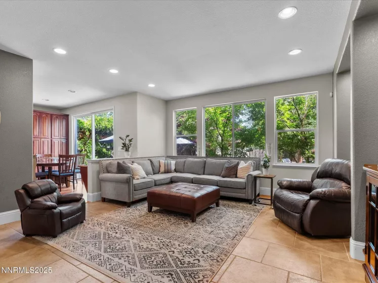1121 Sageberry, Reno, Nevada 89509, 5 Bedrooms Bedrooms, ,3 BathroomsBathrooms,Residential,Residential,Sageberry,250051170