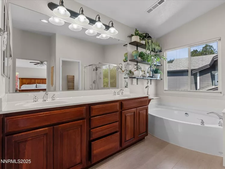 1121 Sageberry, Reno, Nevada 89509, 5 Bedrooms Bedrooms, ,3 BathroomsBathrooms,Residential,Residential,Sageberry,250051170