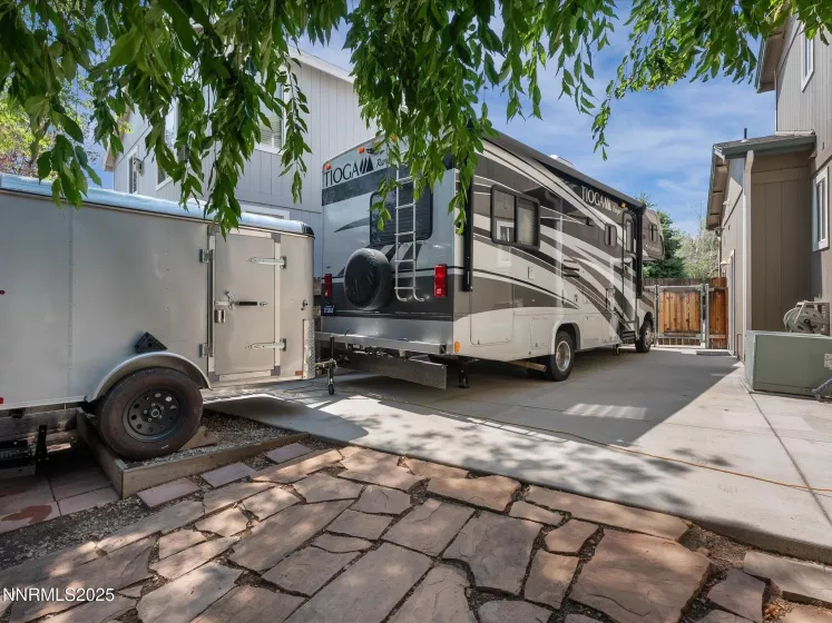 1121 Sageberry, Reno, Nevada 89509, 5 Bedrooms Bedrooms, ,3 BathroomsBathrooms,Residential,Residential,Sageberry,250051170
