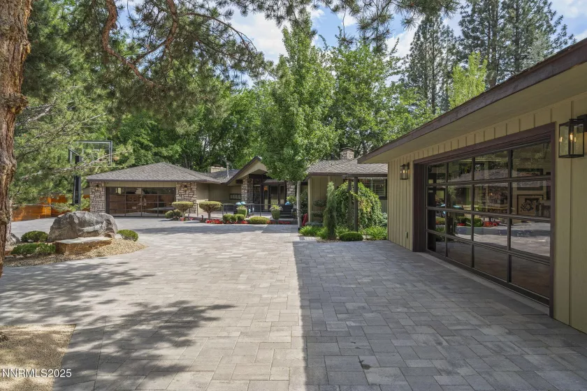 1180 Manzanita, Reno, Nevada 89509, 3 Bedrooms Bedrooms, ,3 BathroomsBathrooms,Residential,Residential,Manzanita,250051183