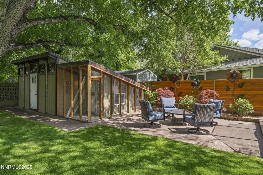 1180 Manzanita, Reno, Nevada 89509, 3 Bedrooms Bedrooms, ,3 BathroomsBathrooms,Residential,Residential,Manzanita,250051183