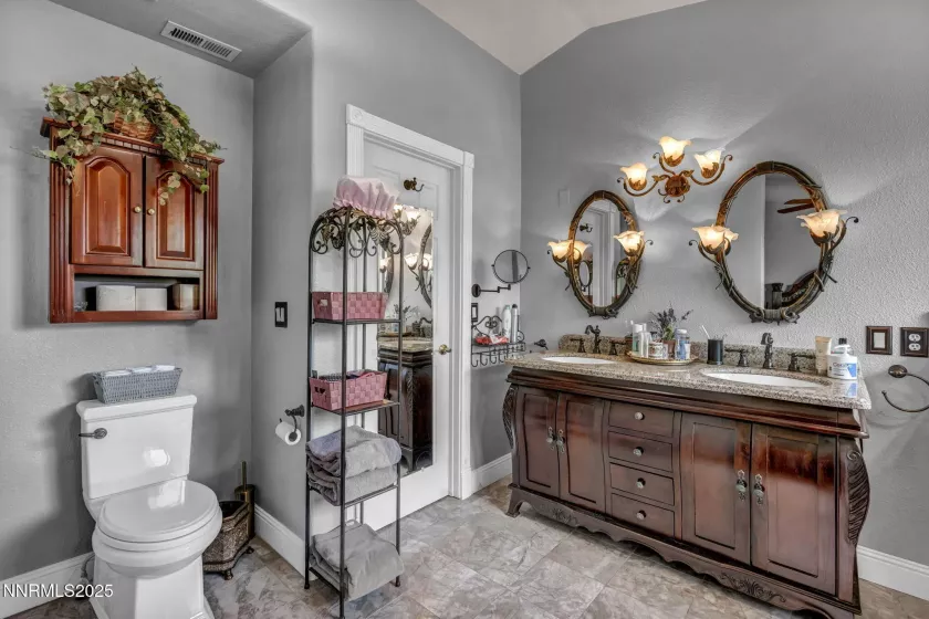 5210 Mesa Verde, Sparks, Nevada 89436, 3 Bedrooms Bedrooms, ,3 BathroomsBathrooms,Residential,Residential,Mesa Verde,250051205
