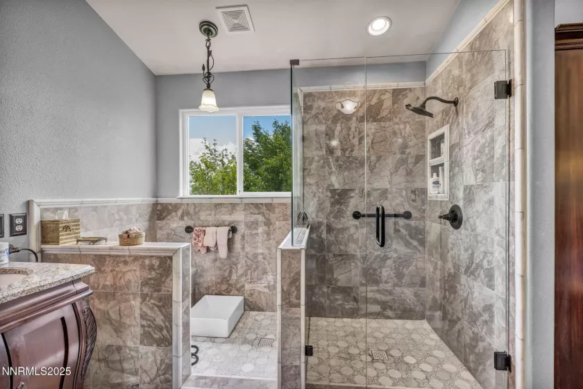 5210 Mesa Verde, Sparks, Nevada 89436, 3 Bedrooms Bedrooms, ,3 BathroomsBathrooms,Residential,Residential,Mesa Verde,250051205