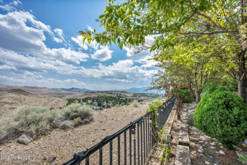 5210 Mesa Verde, Sparks, Nevada 89436, 3 Bedrooms Bedrooms, ,3 BathroomsBathrooms,Residential,Residential,Mesa Verde,250051205
