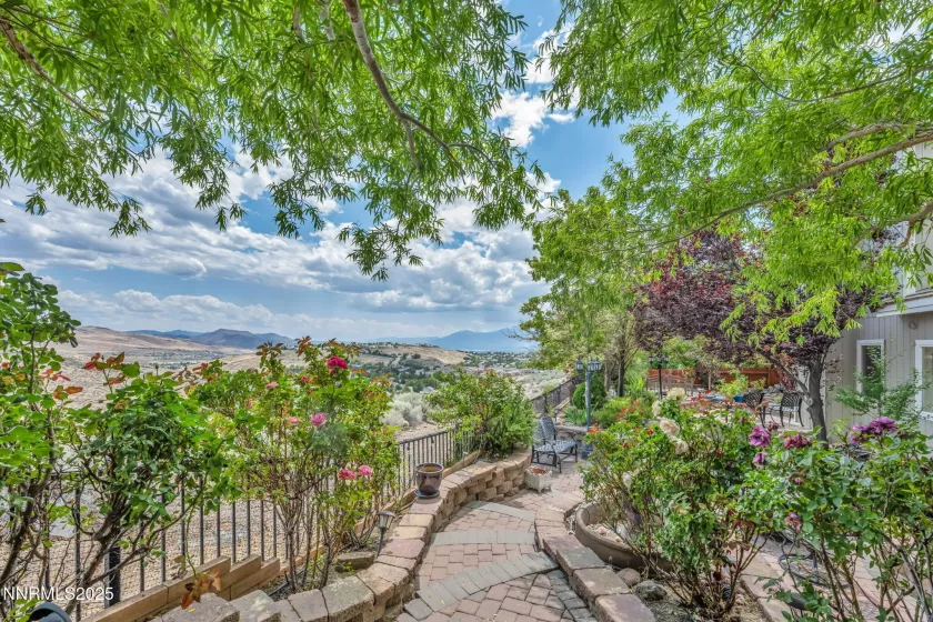 5210 Mesa Verde, Sparks, Nevada 89436, 3 Bedrooms Bedrooms, ,3 BathroomsBathrooms,Residential,Residential,Mesa Verde,250051205