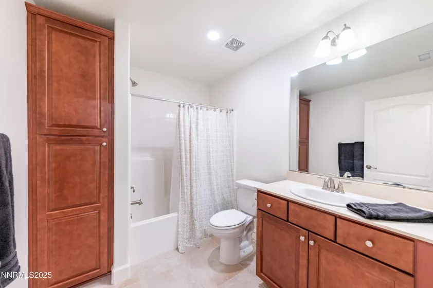 3720 Zoroaster, Sparks, Nevada 89436, 4 Bedrooms Bedrooms, ,3 BathroomsBathrooms,Residential,Residential,Zoroaster,250051213