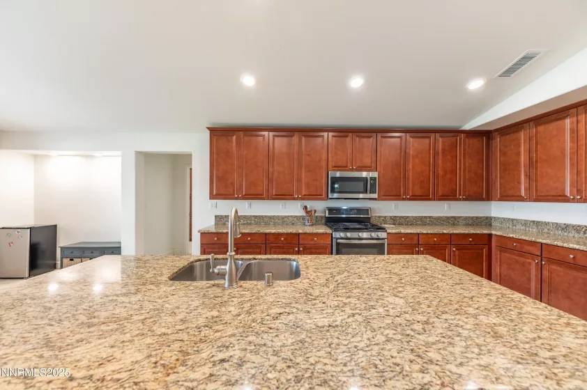 3720 Zoroaster, Sparks, Nevada 89436, 4 Bedrooms Bedrooms, ,3 BathroomsBathrooms,Residential,Residential,Zoroaster,250051213