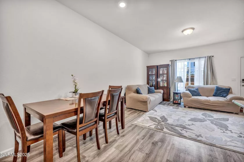 529 Autumn Breeze, Reno, Nevada 89511, 3 Bedrooms Bedrooms, ,3 BathroomsBathrooms,Residential,Residential,Autumn Breeze,250051214